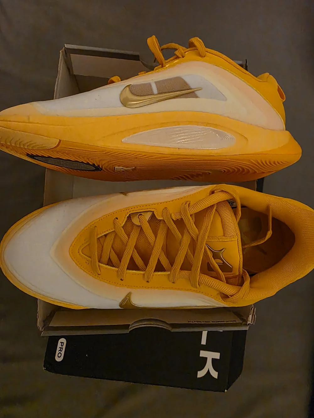 Nike Men’s Yellow/Gold Low-Top Athletic Sneakers Nike A'One 